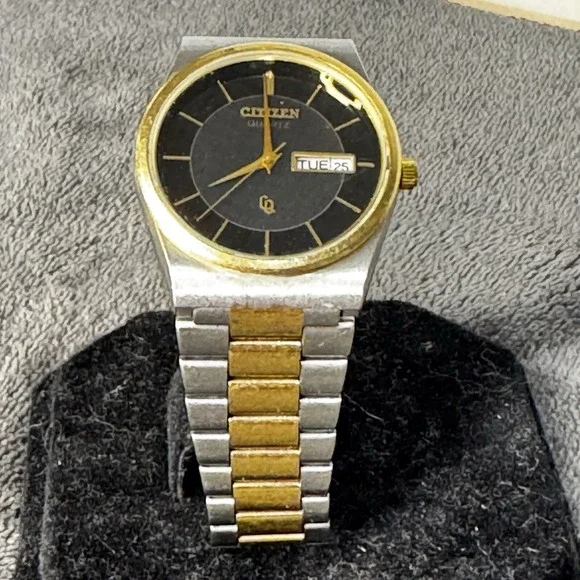 Citizen CQ Quartz Watch Men 6101-T15588 Two-Toned Black Dial Day/Date 7 1/4" - Picture 2 of 11